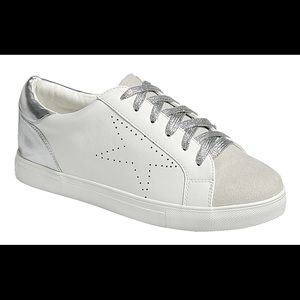 White Star sneaker